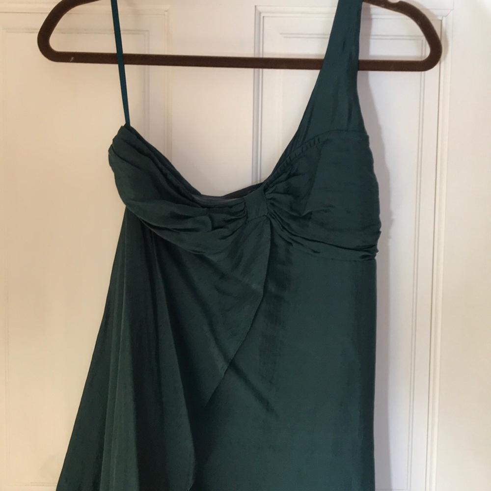 One shoulder dark green dress
